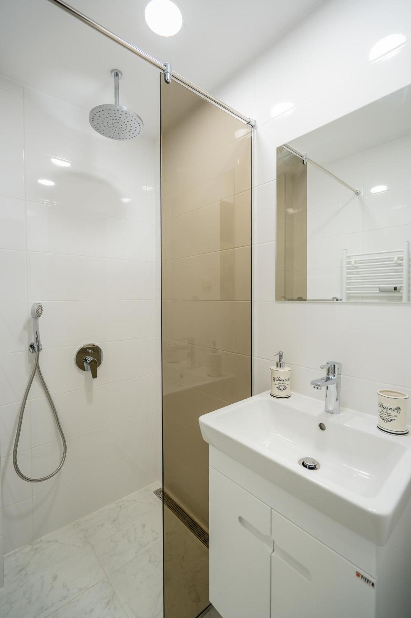 Top Location Central New & Spacious 3 Bdr Apt Medical Academy Sofia Exterior foto